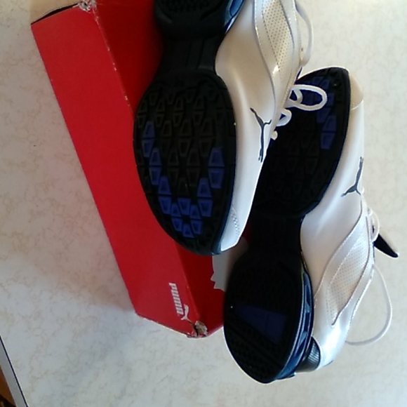 Puma athletic shoes size 7 - Picture 10 of 10